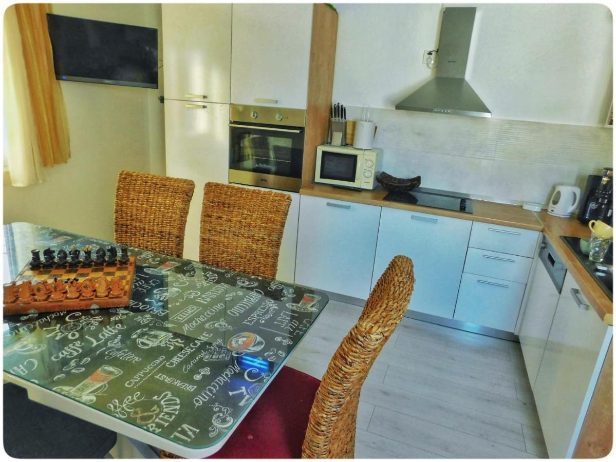 Littlevenice Appartme 50M From Sea Trogir Ngoại thất bức ảnh