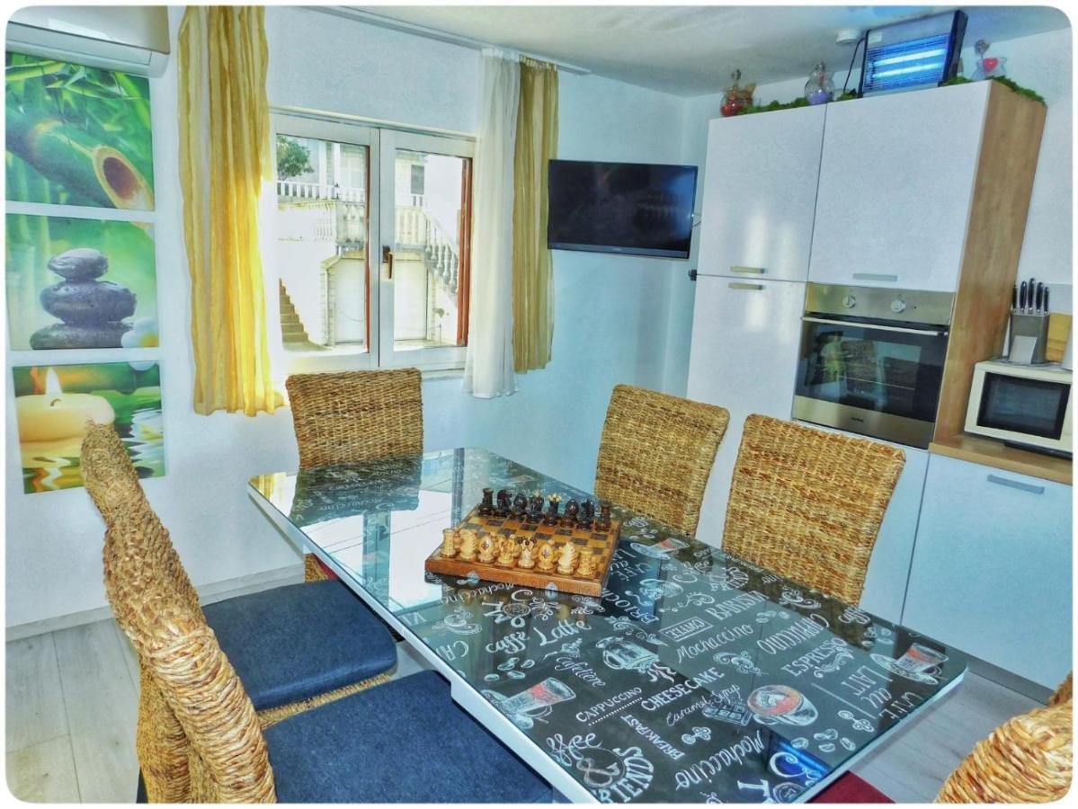 Littlevenice Appartme 50M From Sea Trogir Ngoại thất bức ảnh