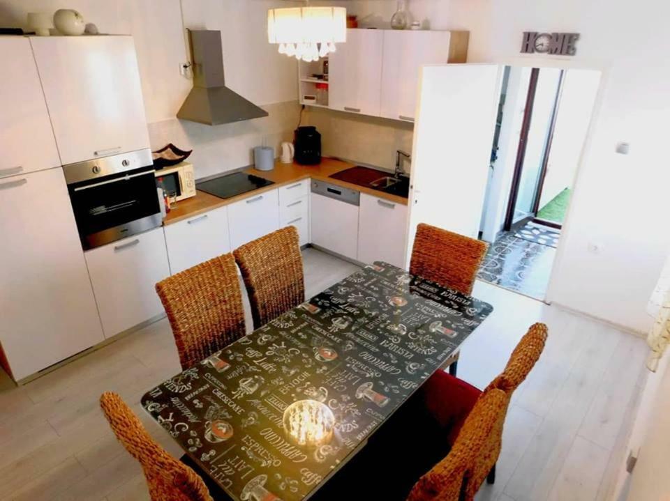 Littlevenice Appartme 50M From Sea Trogir Ngoại thất bức ảnh